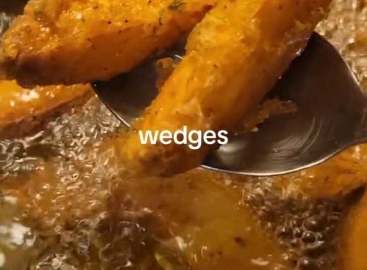 Homemade Crispy Potato Wedges